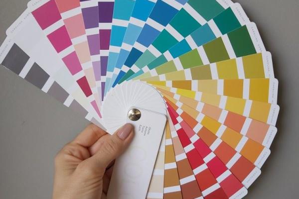 Tại Sao Doanh Nghiệp Cần Dùng Hệ Màu Pantone Khi In?
